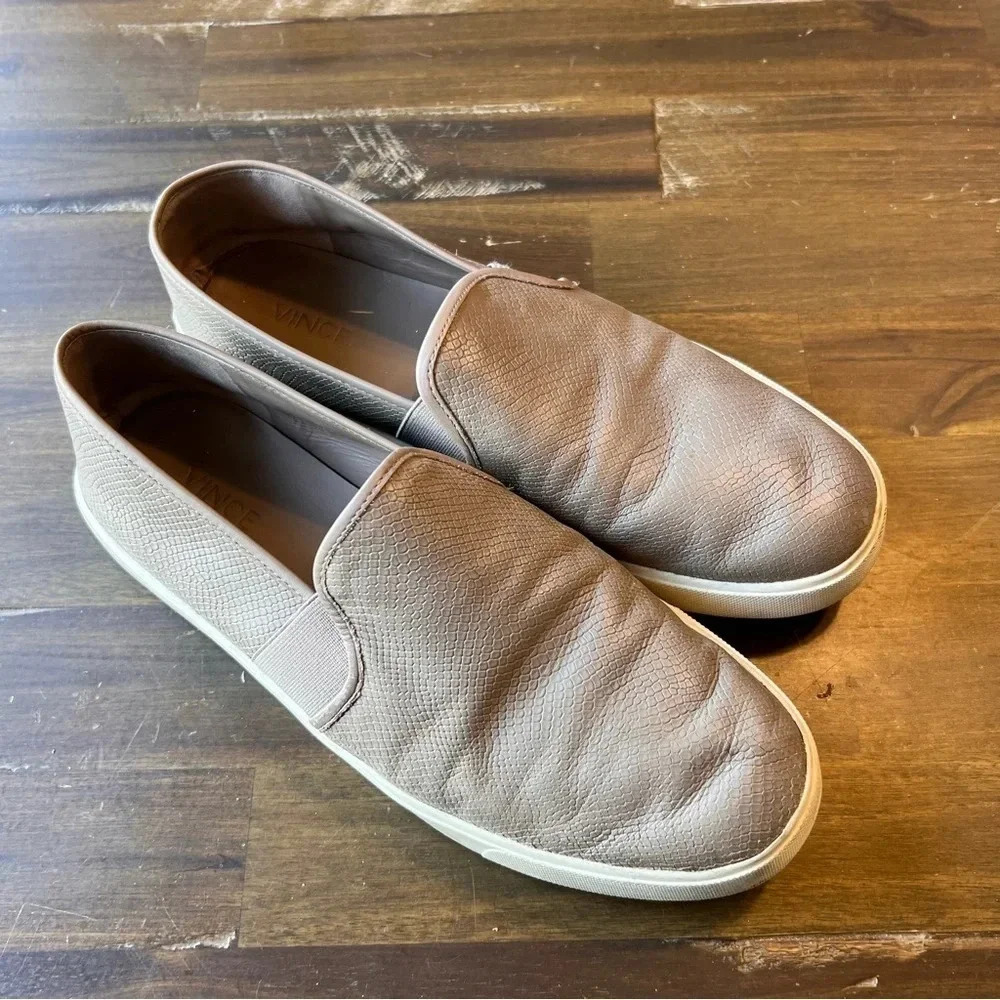 Vince Blair Snake Textured Slip On Sneakers Taupe Beige Size 8